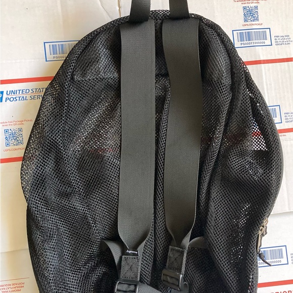 Supreme Mesh Backpack - Picture 3 of 4